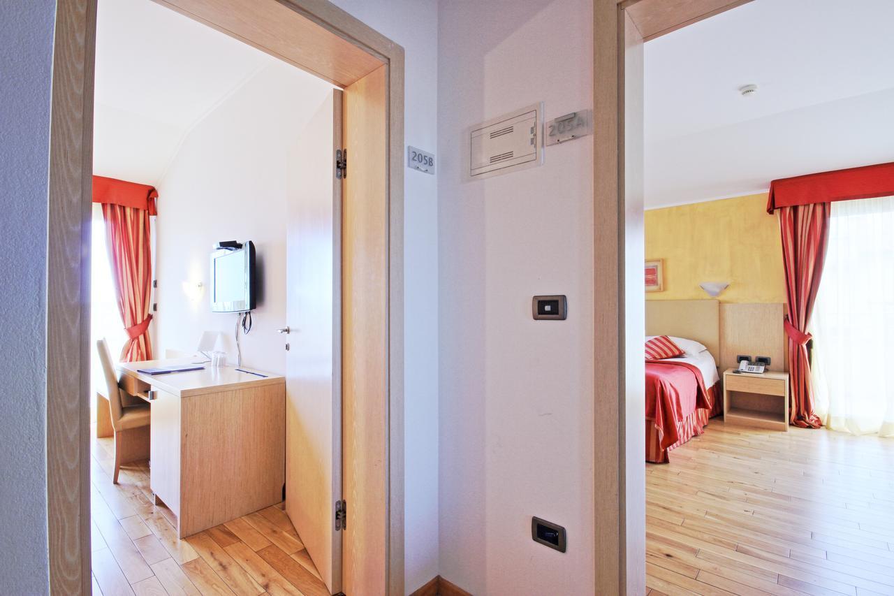 Vilola Bed and Breakfast Zambratija  Buitenkant foto