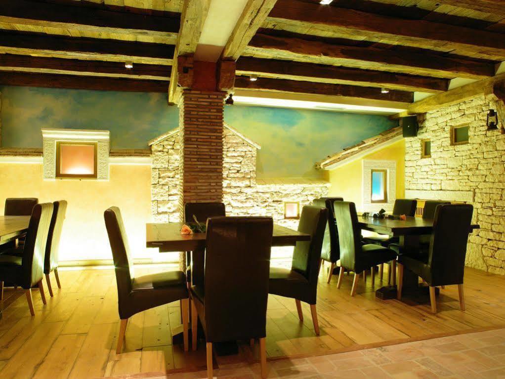 Vilola Bed and Breakfast Zambratija  Buitenkant foto