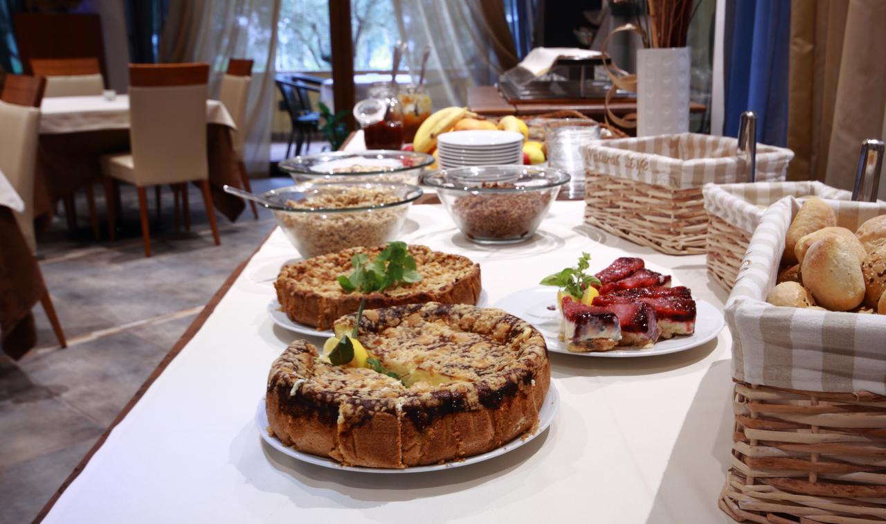 Vilola Bed and Breakfast Zambratija  Buitenkant foto